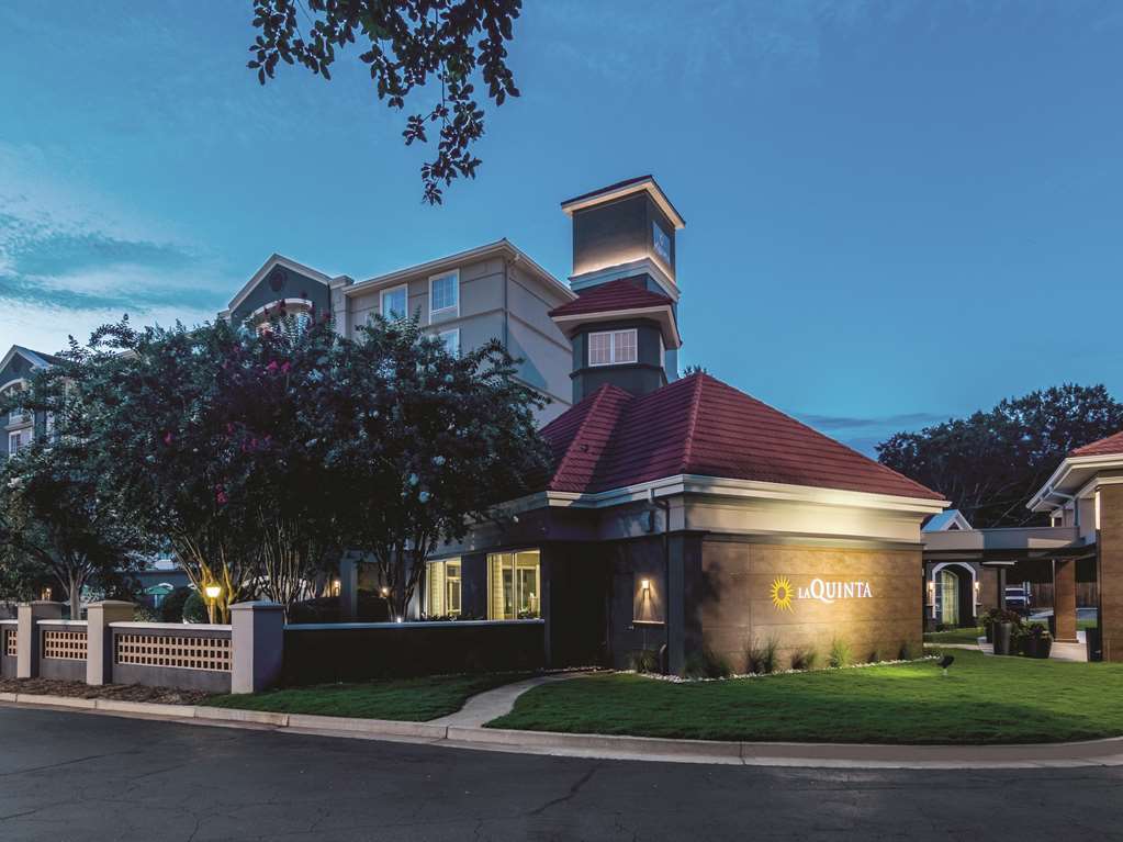 Hotel La Quinta By Wyndham Atlanta Conyers Exterior foto